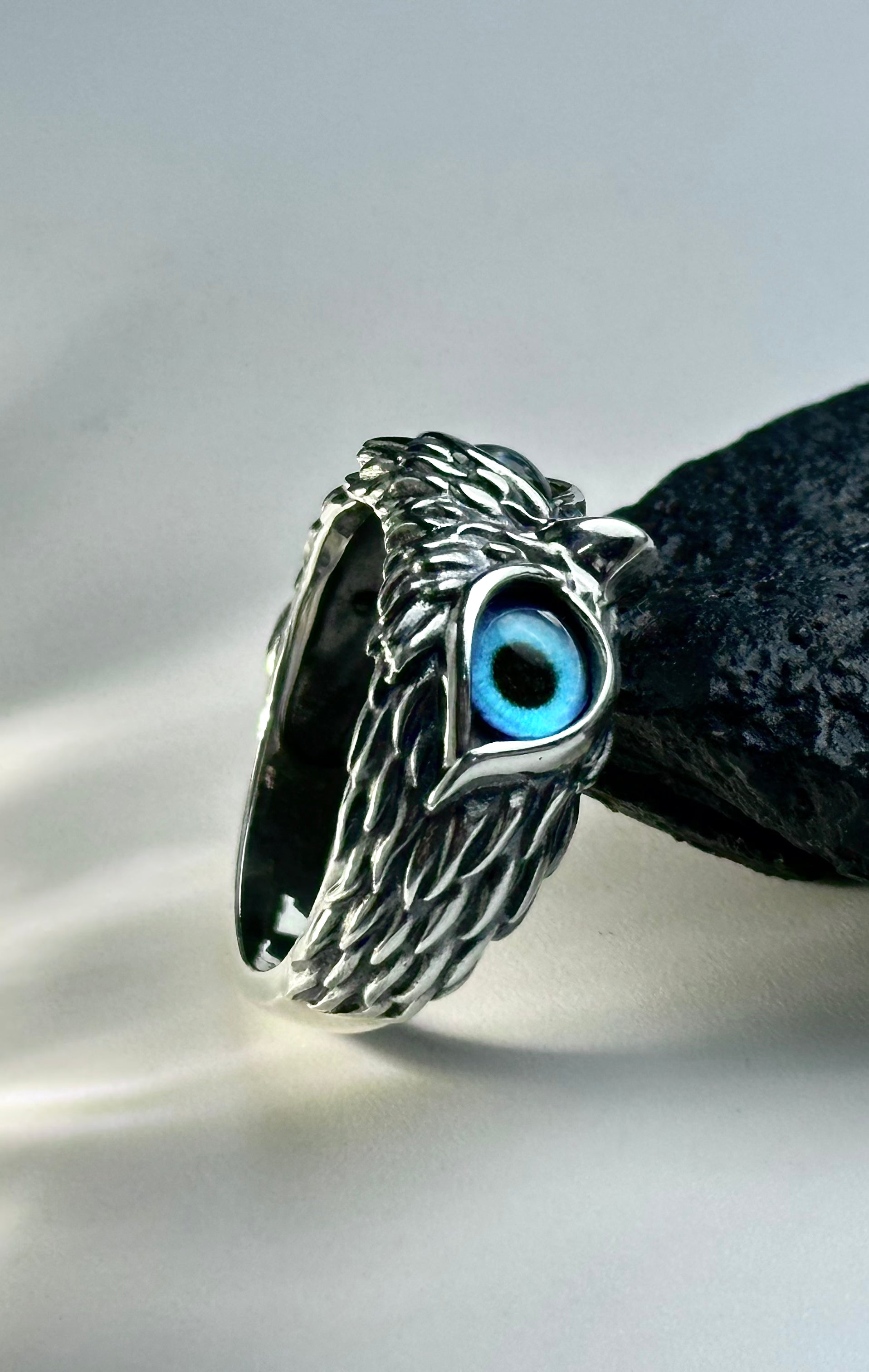 925 Sterling Silver Owl Ring with Synthetic Blue Agate Eyes