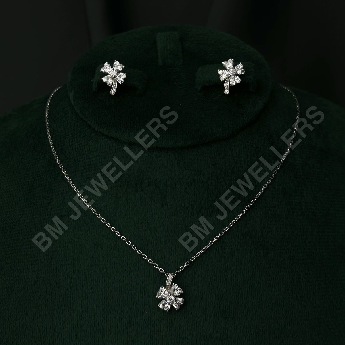 The Heart Petal Clover Set By BM Jewellers