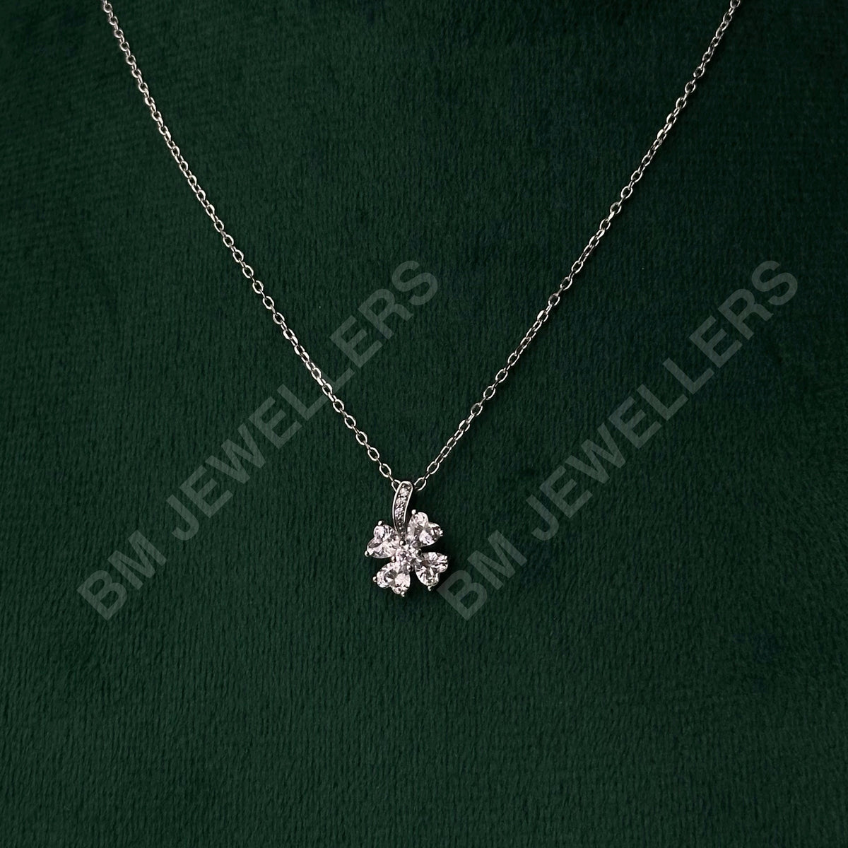 The Heart Petal Clover Set By BM Jewellers
