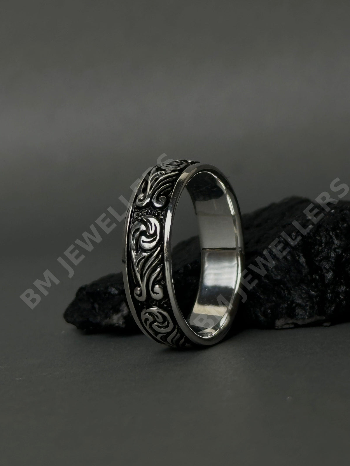 [wm-applied] - 925 Sterling Silver Scroll Band Ring – Antiqued Vintage Filigree Swirl Ring for Men & Women for Men - BM Jewellers (Image 10 of 10)